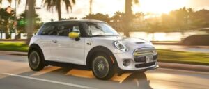 Read more about the article 高油价时代的纯电车MINI COOPER SE 2023加拿大版中文手册来了！马上get选配指南！蒙城姜伟的宝马课堂如约而至！