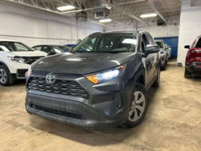 【九十脉推荐】一手车主、无事故、高性价比！2021 Toyota RAV4 LE四驱，售价：$30,995（低于市场平均交易价格：15%）