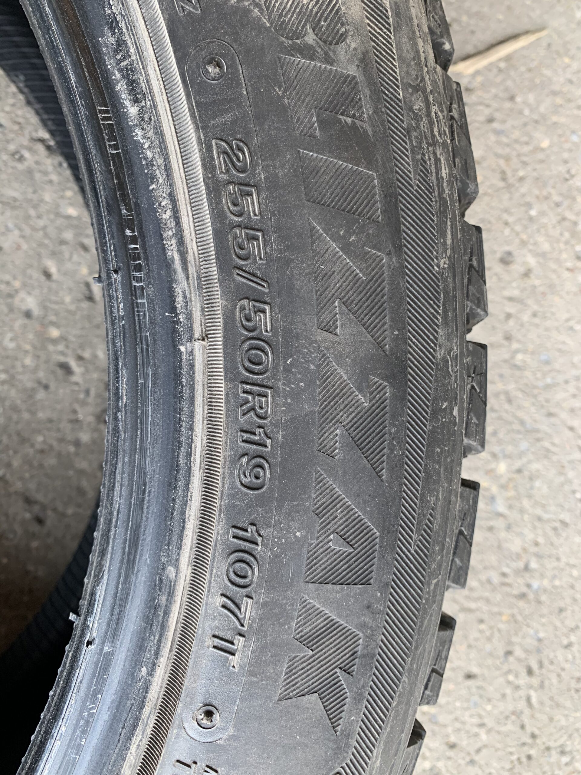 【帮车友转发】2022 bridge stone winter tires 255/50R 19