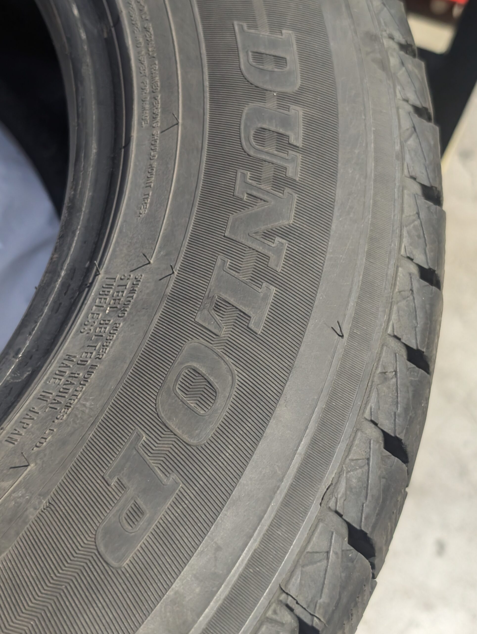 【帮车友转发】Dunlop九成新冬胎 265/60R18 220$ 联系电话5146613886